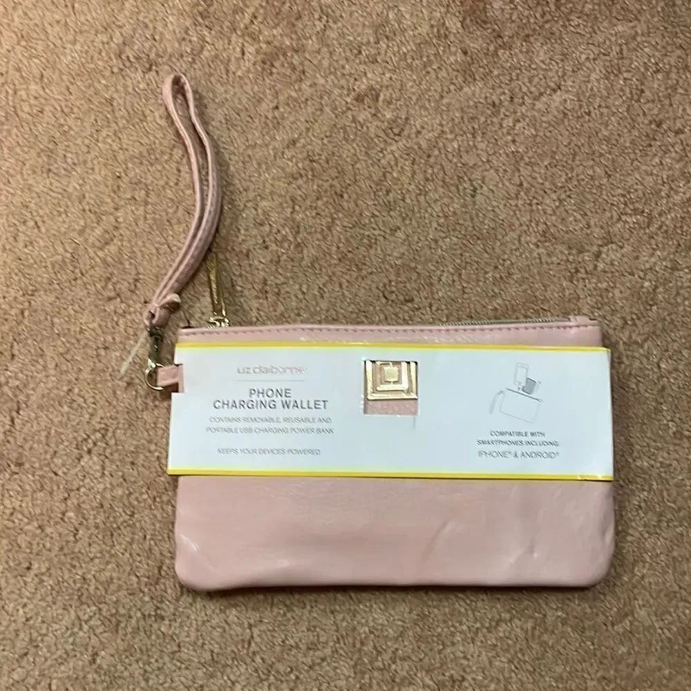 Liz Claiborne charging wallet - NWT